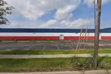 412 West Beecher Street | Former Cargotainer - Industrial Space for Lease in Adrian, MI