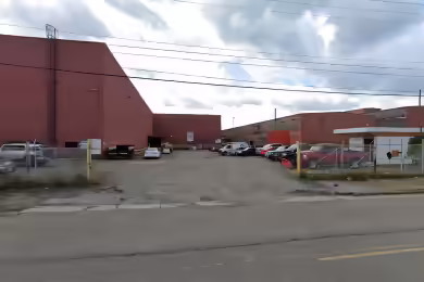 3710 Hendricks Road | 3710 Hendricks Rd - 300,000 SF Industrial Space for Lease in Youngstown, OH