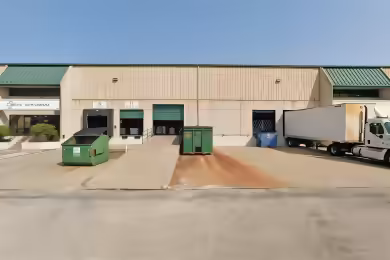 Northwest Plaza Drive | Industrial Space for Lease - 45,000 SF in Riverside, MO