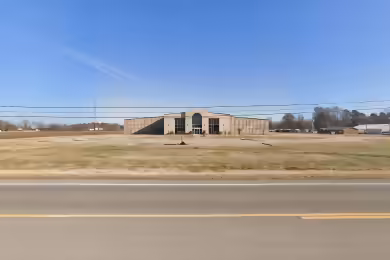 810 North Missouri Avenue | 810 N Missouri Ave - 77,830 SF Industrial Space for Lease
