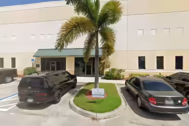 7916 Drew Circle | Alico Commercial Park - 26,611 SF Industrial Space for Lease