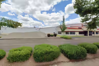 230 East Davidson Avenue | 84,381 SF Industrial Space Available in Cottage Grove, OR