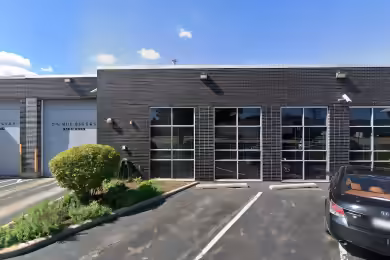 South Wolf Road | Industrial Space for Lease - 16,000 SF in Des Plaines, IL