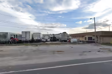502 East Bridgers Avenue | Spacious Flex and Industrial Space for Lease in Auburndale, FL