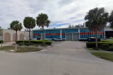 Northwest 159th Drive | Spacious Industrial Warehouse for Lease in Miami Gardens