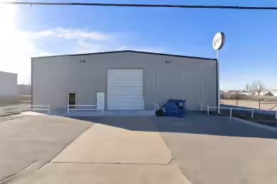 1612 Southeast 22nd Street | 1612 SE 22nd St - 16,600 SF Industrial Space for Lease
