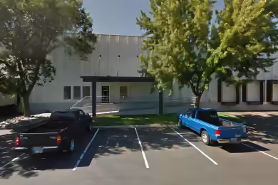 East Glendale Avenue | Sierra Commerce Park, Bldg 9 - Industrial Space for Lease