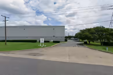 713 Fenway Avenue | 17 North Warehouse Facility - 24,000 SF Industrial Space in Chesapeake, VA