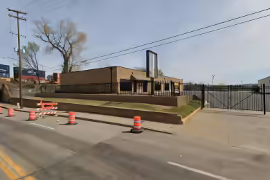 61 North Peoria Avenue | 61 N Peoria Ave - 15,078 SF Industrial Space for Lease