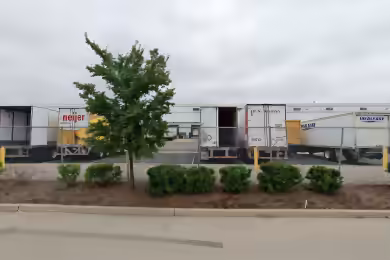 9020 Murphy Road | Expansive Industrial Space for Lease in Woodridge, IL
