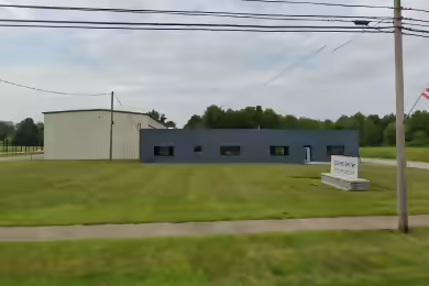 15439 Akron Canfield Road | 15,000 SF Industrial Space Available in Berlin Center, OH