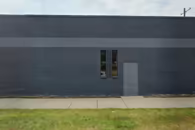 880 West Jefferson Avenue | 21,705 SF Industrial Space Available in Trenton, MI