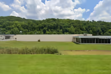 415 1st Avenue | 21,240 SF Industrial Space Available in Nitro, WV