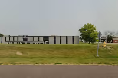 North Highway Drive | 44 Trade Center - 32,158 SF Industrial Space in Fenton, MO