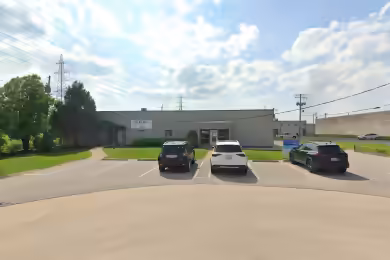10742 Kahlmeyer Drive | 16,000 SF Industrial Space Available in Creve Coeur, MO
